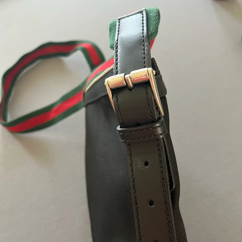 Gucci Crossbody Bag - Picture 4 of 8